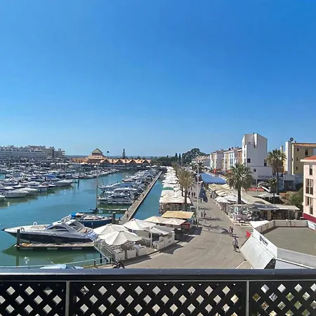 Penthouse Duplex Marina Plaza T1 Hsr Marina Апартаменты